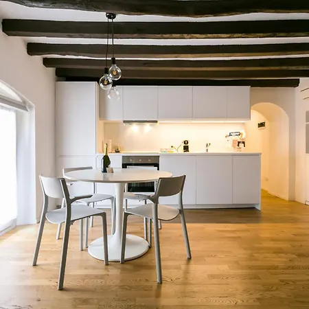Apartment Navigli - Via Mortara 17 Milan